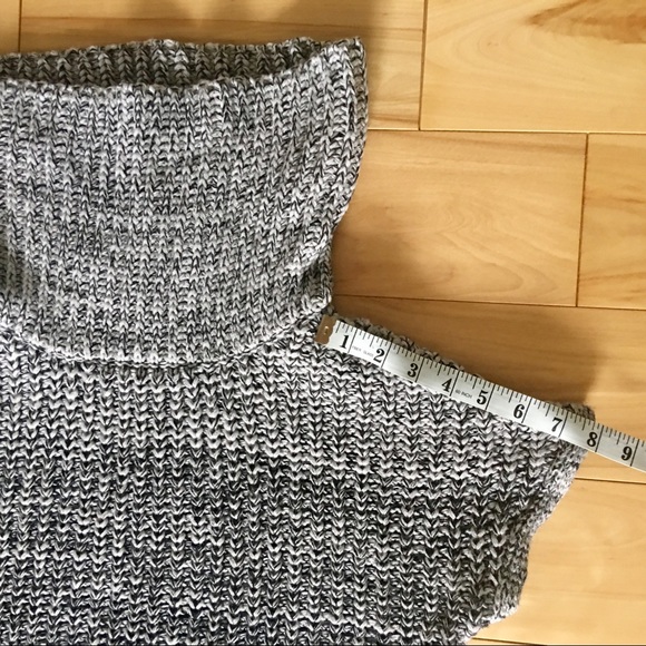 Dex short sleeve turtleneck knit dress - Picture 7 of 10